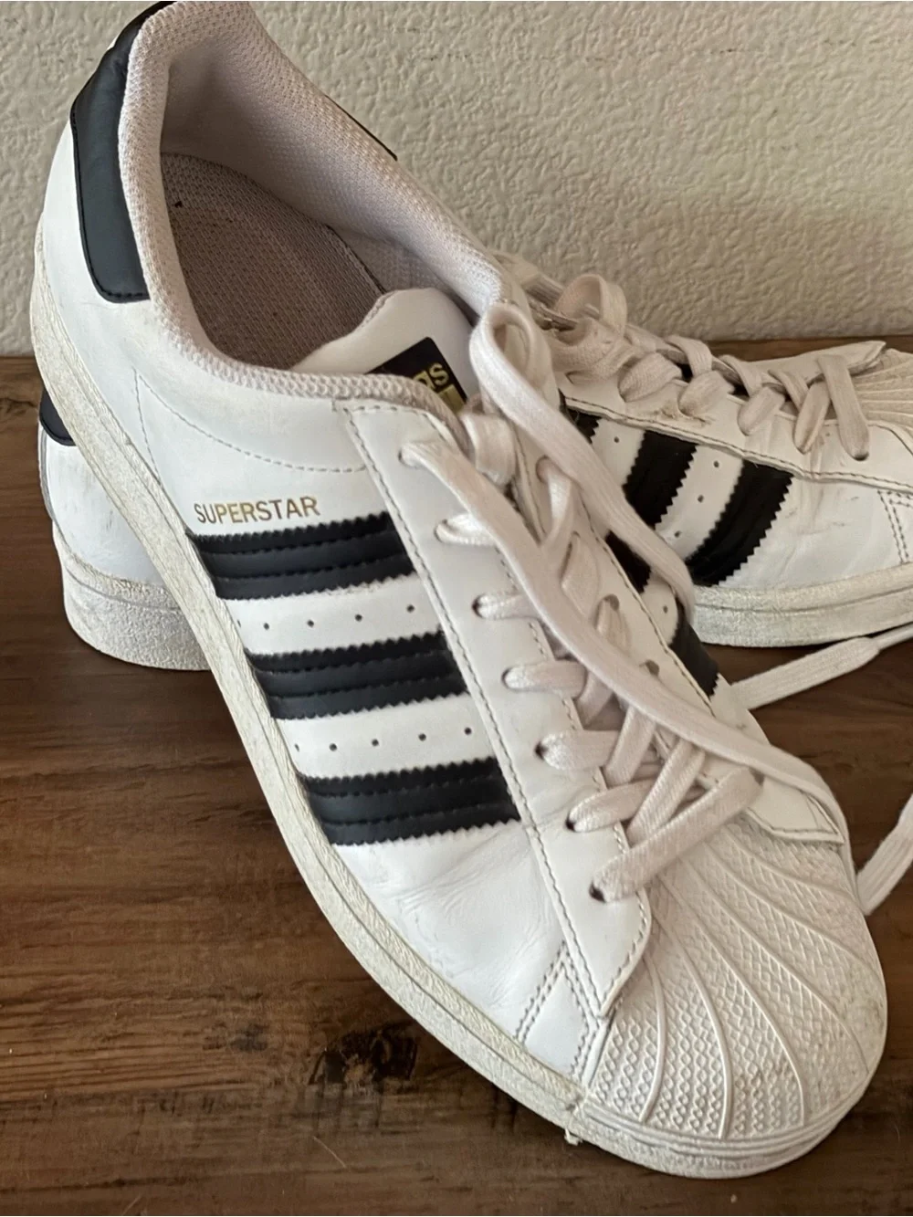 adidas Superstar Leather Sneakers in White Black men’s 8 EUC